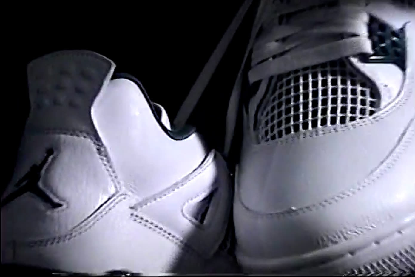 Air Jordan 4 shoot portrait